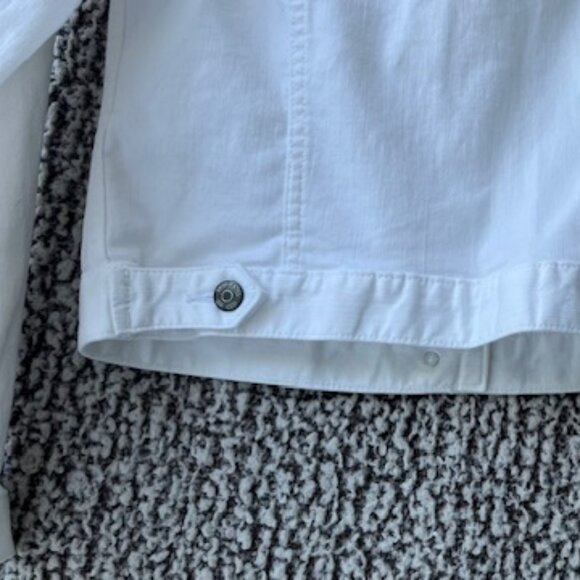 LOFT White Short Waisted Button Front Denim Jacket - Picture 9 of 11